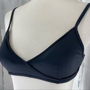 Victoria’s Secret Women’s Black‎ Swimsuit Bathing Suit Bikini Top Removable Pads